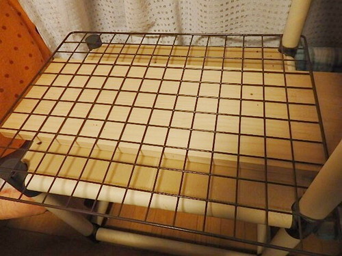 多頭飼いさんにもおすすめ!セリアで手軽に「キャットタワー」をDIY