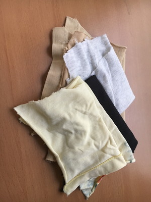 100均グッズ＆飼い主さんの古着を活かそう！「小型犬のおもちゃ」簡単DIY